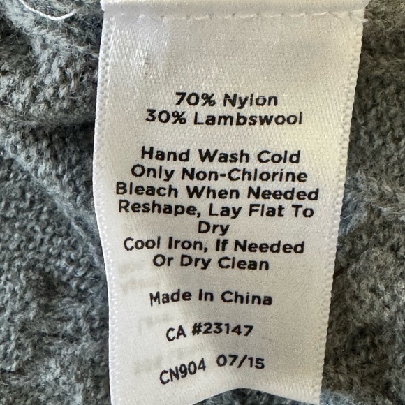 Talbots cable knit turtle neck lamb wool blend gray sweater size small - Picture 9 of 9